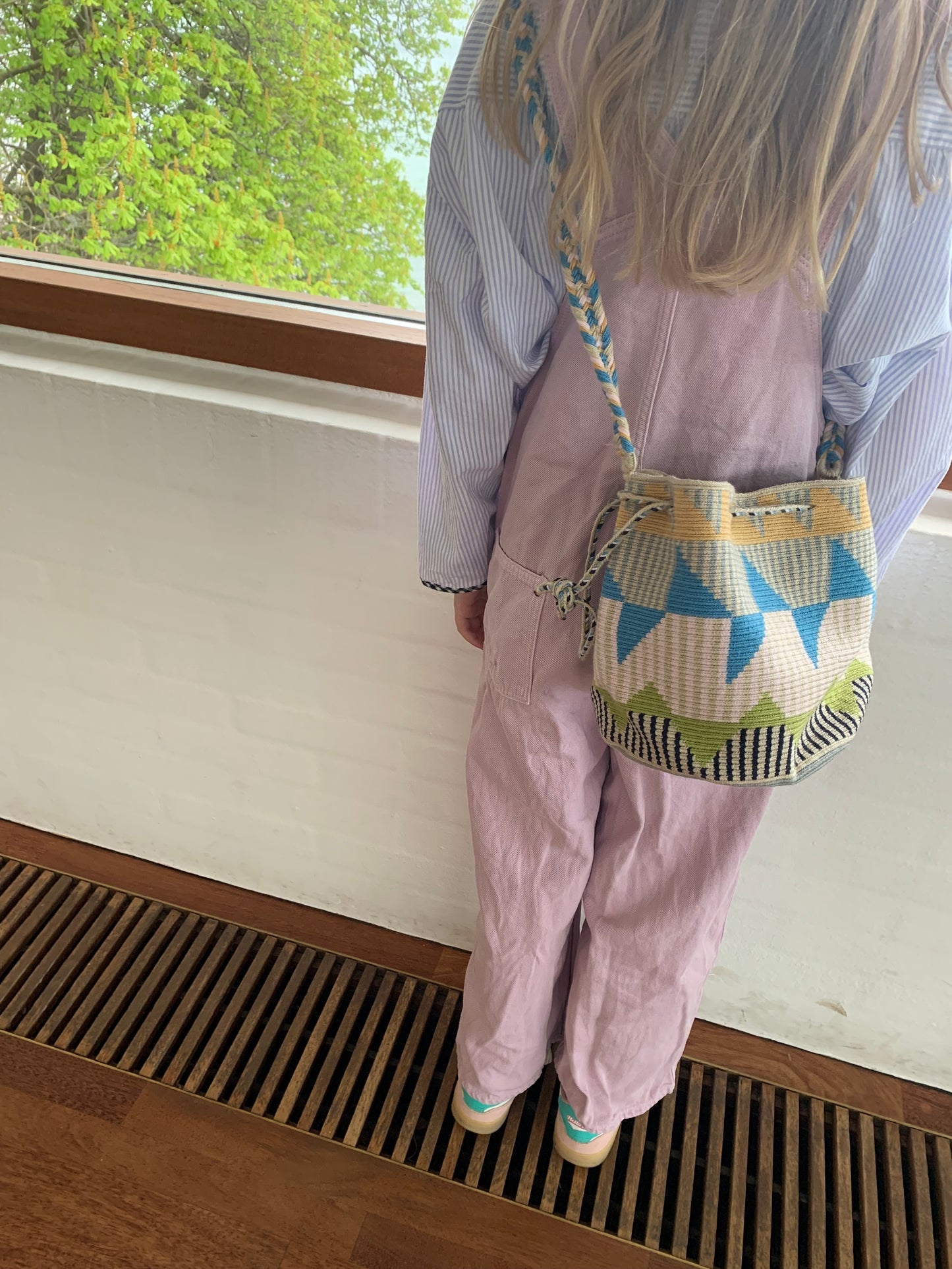 🇩🇰Cross Body, Mitra