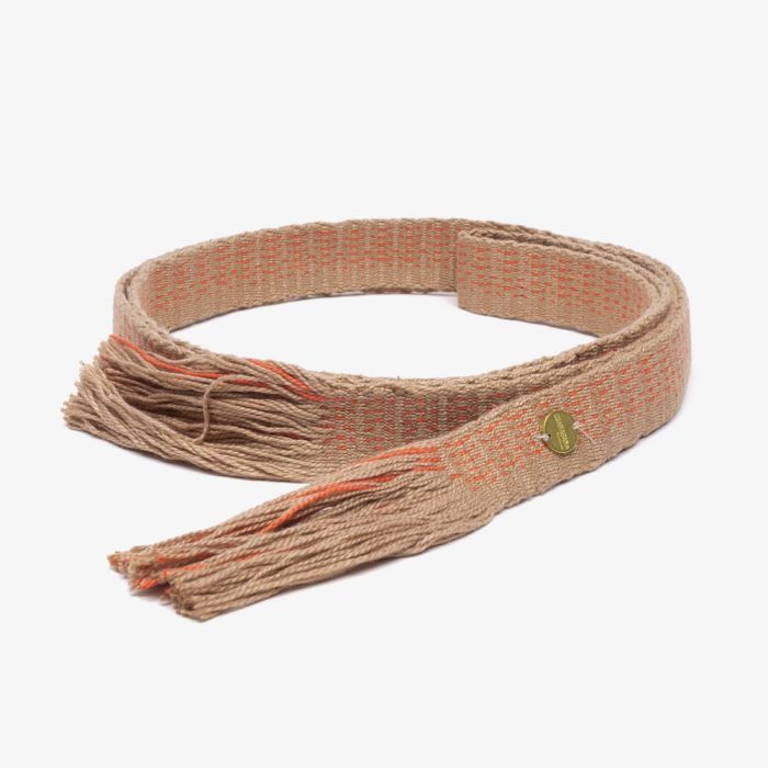 Thin belt with fringes